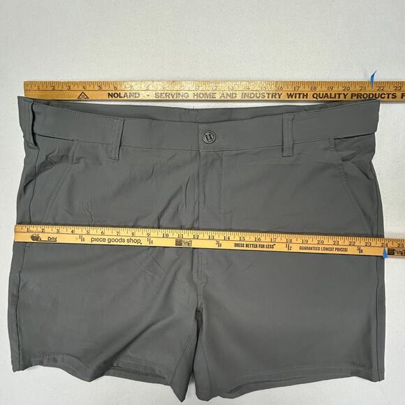Huk Pursuit Mens XXL 6" Inseam Gray Chino Shorts 43x6 Elastic Waist Fishing Camp - Picture 9 of 13